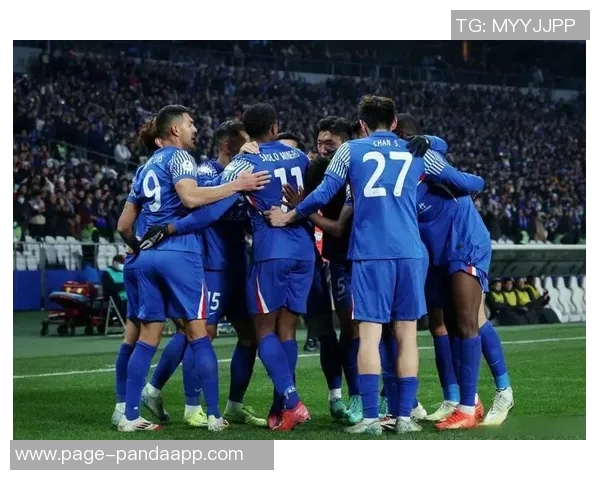 德国裁判茨瓦尔执法切尔西与阿贾克斯对决引发关注